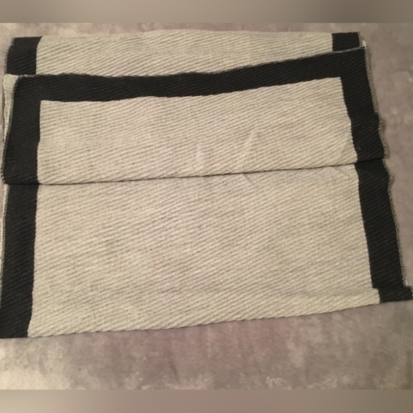 Scarf Bundle - Picture 4 of 16